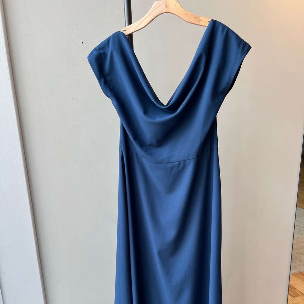 Elegant cowl neck with cap sleeve